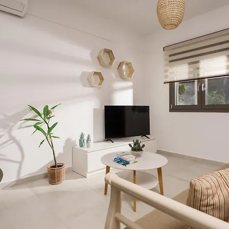 Villa Nayia - Private Oasis